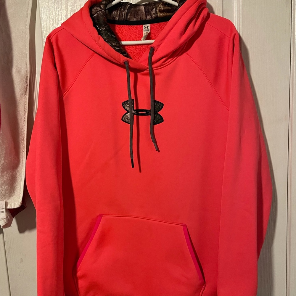 Under Armour Hoodie
